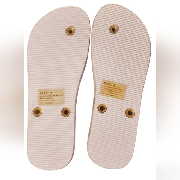 Tropical leaf flip flops w/jelly leopard straps | Size 9 - Picture 2 of 4